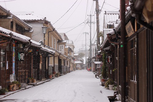 豆田町、雪の日はこんな景色。