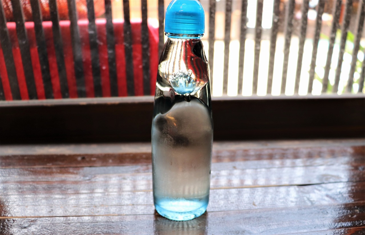 散策途中にひんやり虹色ラムネ。 | 水が磨く郷 - 日田市観光協会